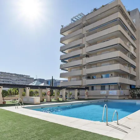 Marina Banus 4 7 L شقة