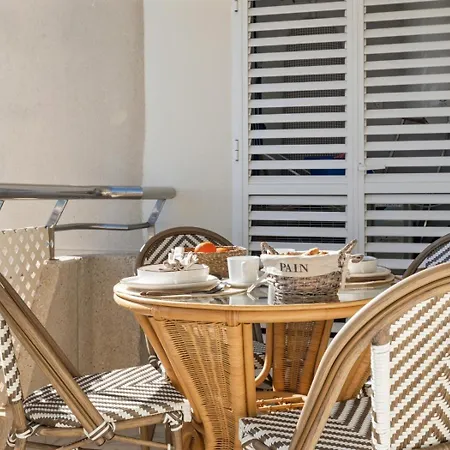 Marina Banus 4 7 L شقة *