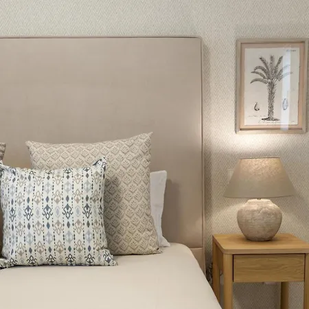 Marina Banus 4 7 L ماربيا