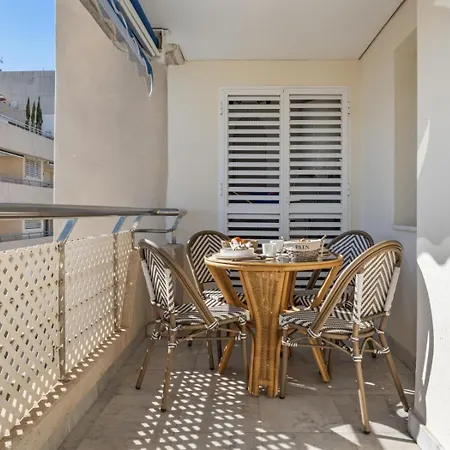 Marina Banus 4 7 L شقة
